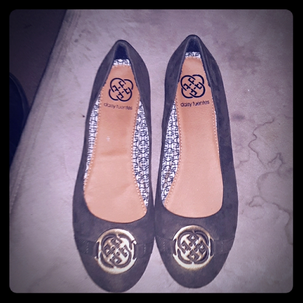 Daisy fuentes flats